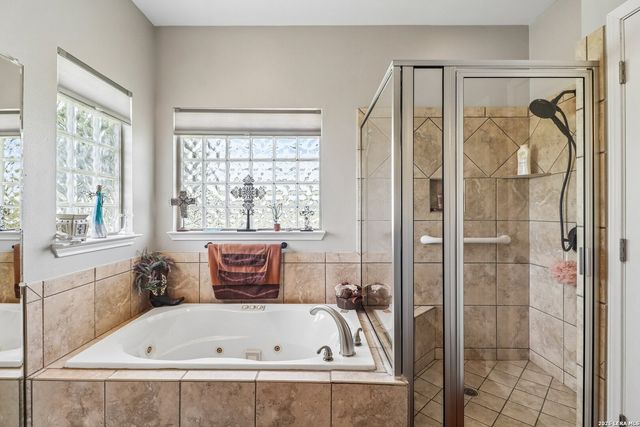 308 Wood View Cir, Bandera, TX 78003