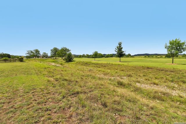 308 Wood View Cir, Bandera, TX 78003