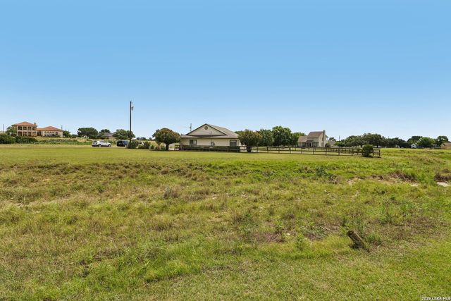 308 Wood View Cir, Bandera, TX 78003