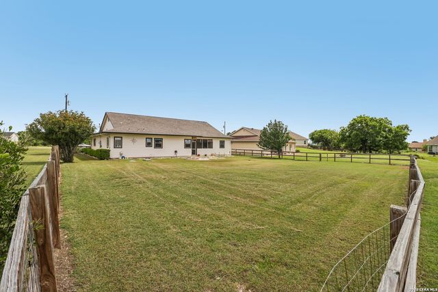 308 Wood View Cir, Bandera, TX 78003