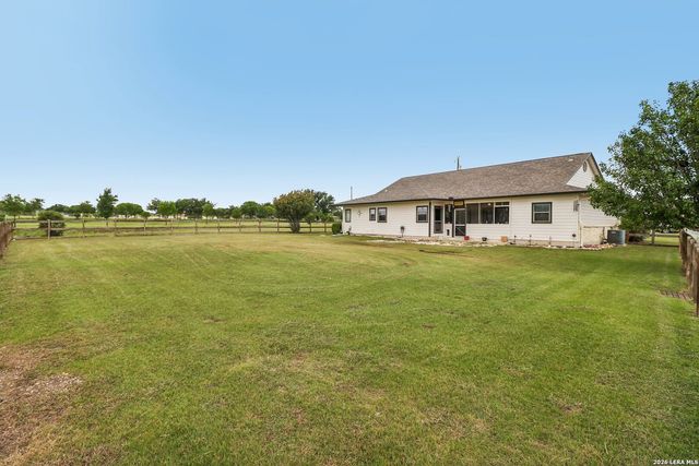 308 Wood View Cir, Bandera, TX 78003
