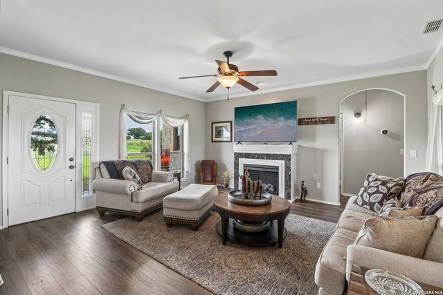 308 Wood View Cir, Bandera, TX 78003