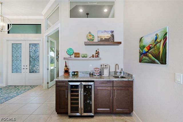 4612 NW 33rd TER, Cape Coral, FL 33993