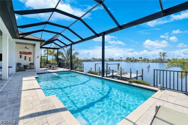 4612 NW 33rd TER, Cape Coral, FL 33993