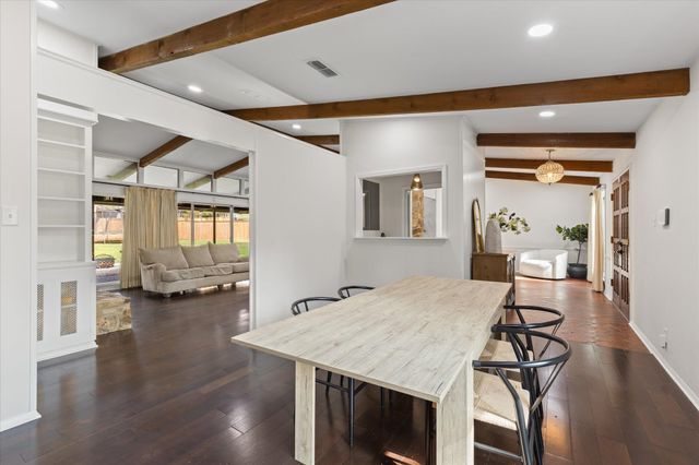 1907 N Tenth Street, Longview, TX 75601