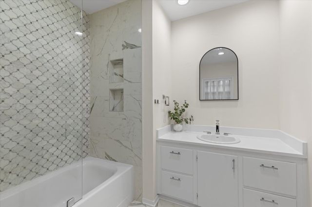 1907 N Tenth Street, Longview, TX 75601