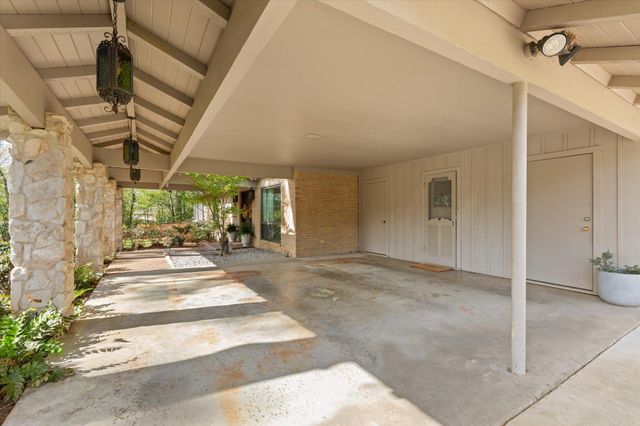 1907 N Tenth Street, Longview, TX 75601