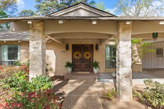 1907 N Tenth Street, Longview, TX 75601