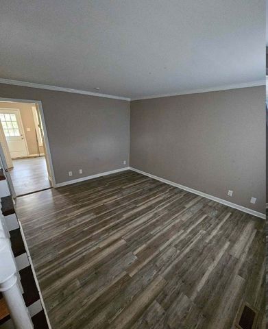 1681 Baltimore Dr, Clarksville, TN 37043