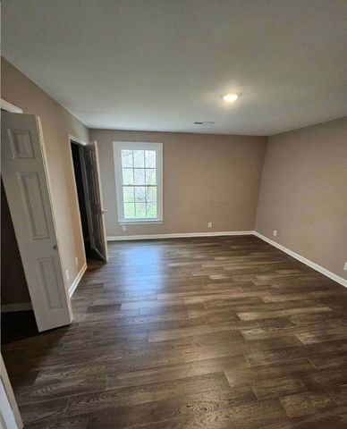 1681 Baltimore Dr, Clarksville, TN 37043