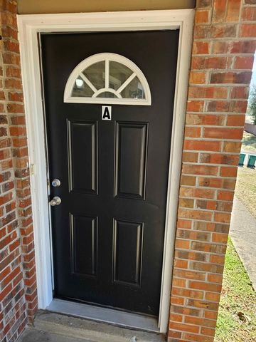 1681 Baltimore Dr, Clarksville, TN 37043