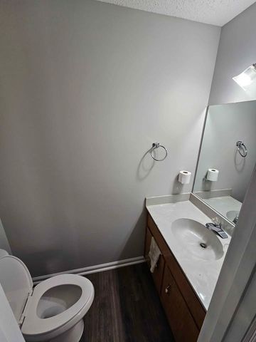 1681 Baltimore Dr, Clarksville, TN 37043