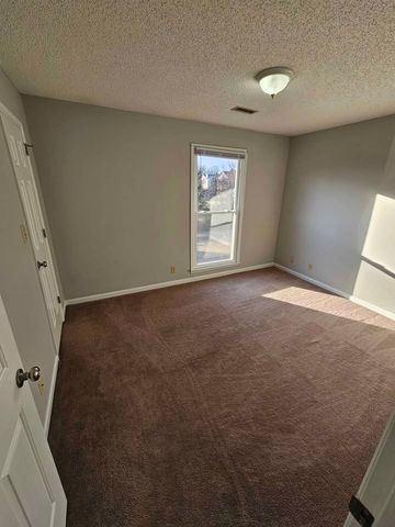 1681 Baltimore Dr, Clarksville, TN 37043