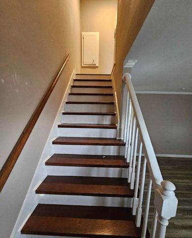 1681 Baltimore Dr, Clarksville, TN 37043