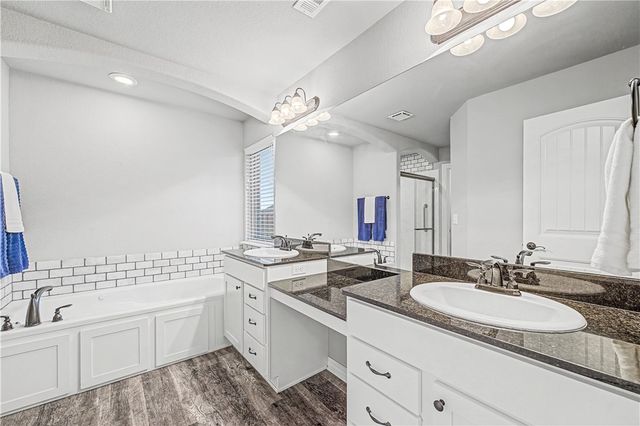 1231 Gardenia Street, Centerton, AR 72719