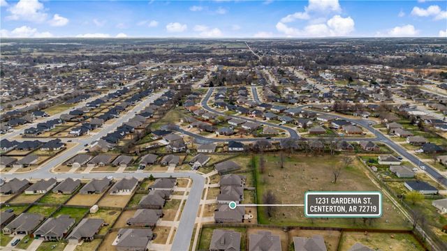 1231 Gardenia Street, Centerton, AR 72719