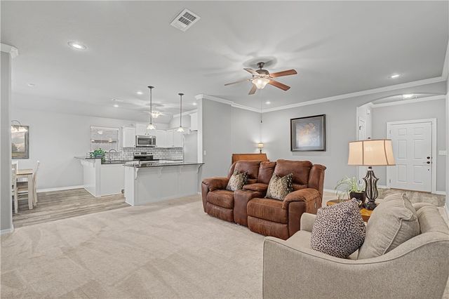 1231 Gardenia Street, Centerton, AR 72719