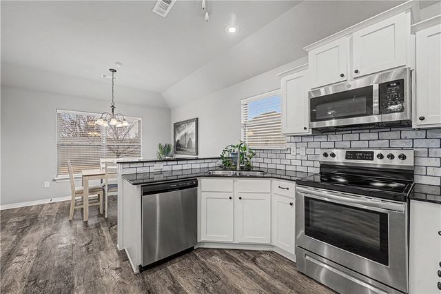 1231 Gardenia Street, Centerton, AR 72719