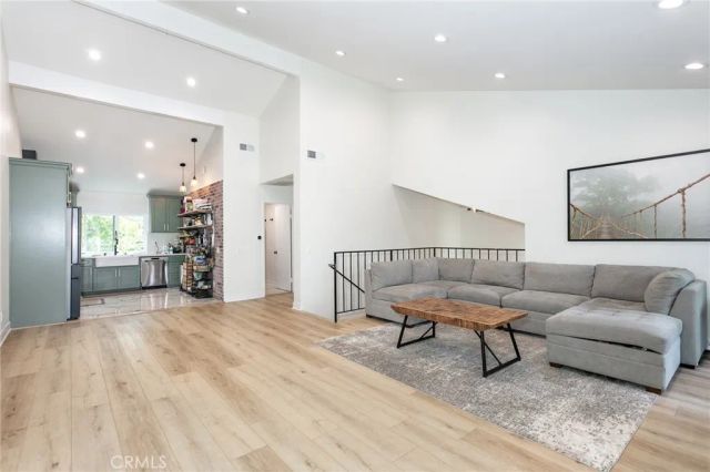 11411 Tampa 119, Porter Ranch, CA 91326