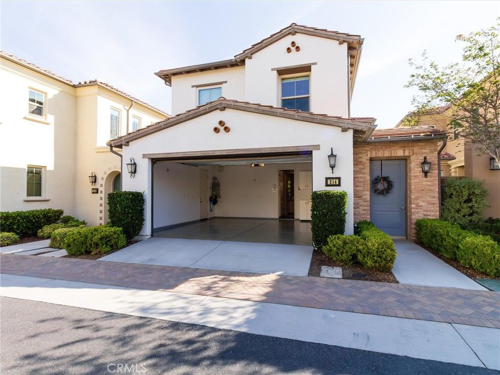 Image 43 of property listing at 214 Gaspar, Irvine, CA 92618