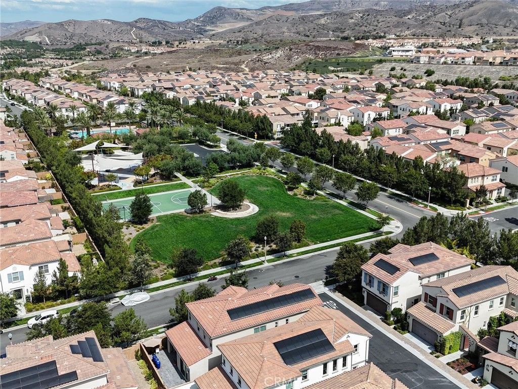 Image 46 of property listing at 214 Gaspar, Irvine, CA 92618