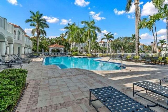 11015 Legacy Lane, Palm Beach Gardens, FL 33410
