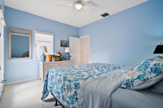 5361 SE Merion Way, Stuart, FL 34997