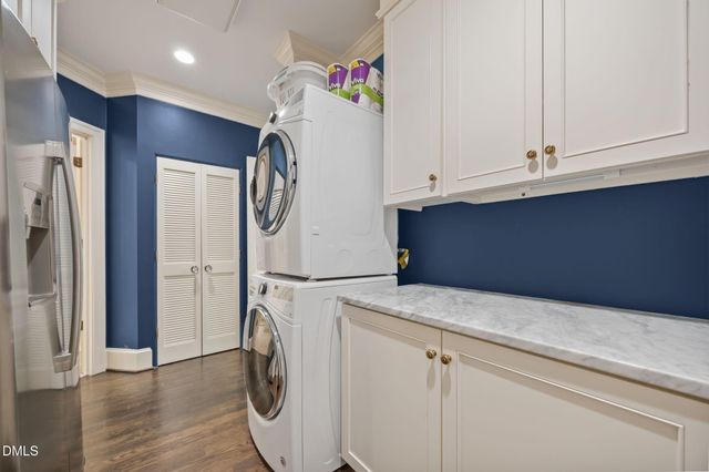 2 Greenside Court, Durham, NC 27707