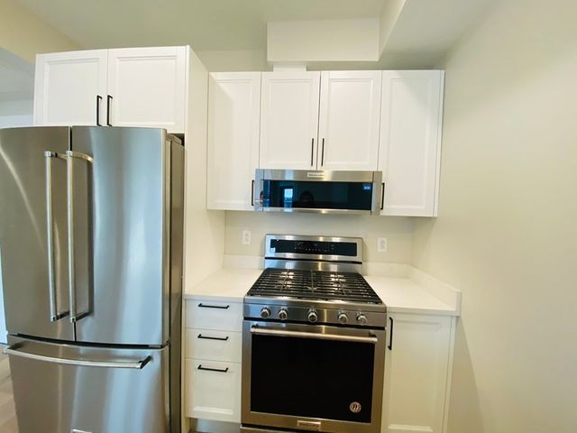 305 Webster Ave 401, Cambridge, MA 02141