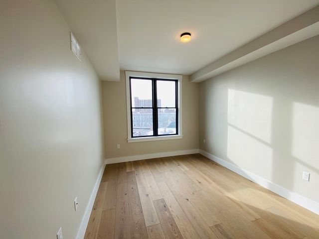 305 Webster Ave 401, Cambridge, MA 02141