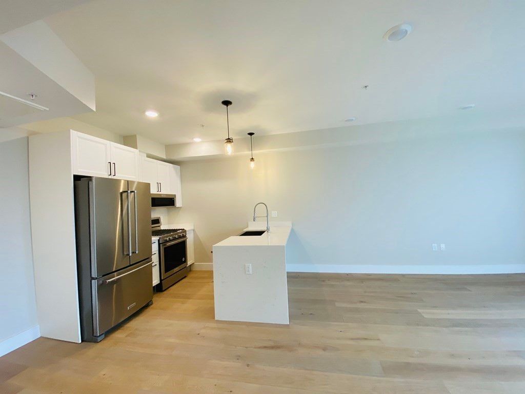 305 Webster Ave 401, Cambridge, MA 02141