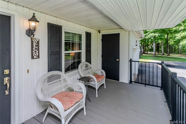 15 Van Dewark Road, Middletown, NY 10941