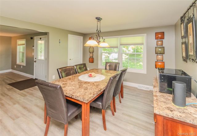 15 Van Dewark Road, Middletown, NY 10941