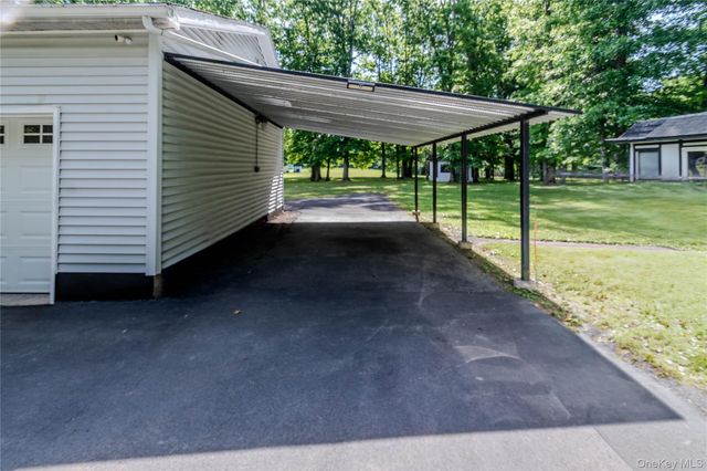 15 Van Dewark Road, Middletown, NY 10941