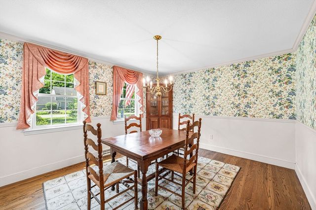 6 Brookmont Dr, Wilbraham, MA 01095