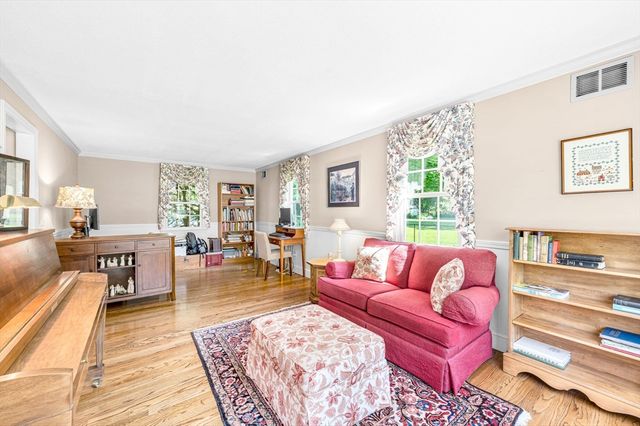 6 Brookmont Dr, Wilbraham, MA 01095