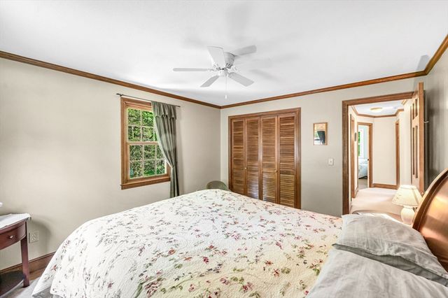 6 Brookmont Dr, Wilbraham, MA 01095