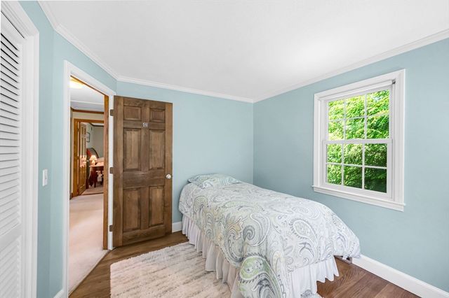 6 Brookmont Dr, Wilbraham, MA 01095
