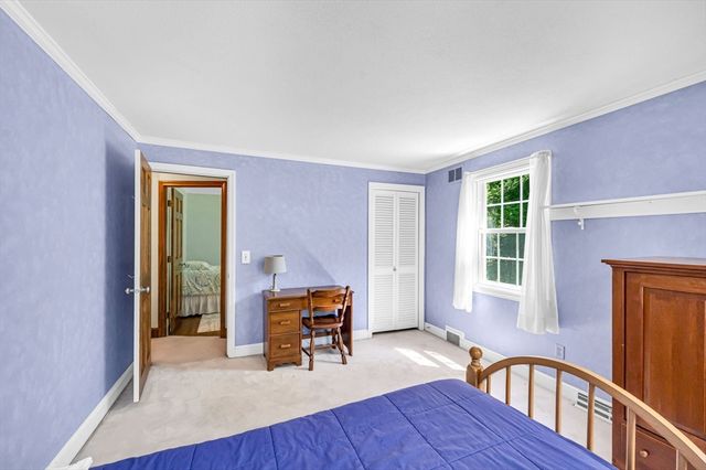 6 Brookmont Dr, Wilbraham, MA 01095