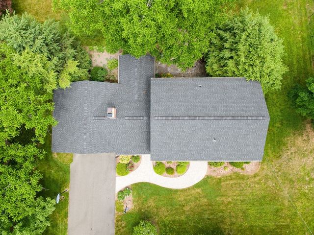 6 Brookmont Dr, Wilbraham, MA 01095