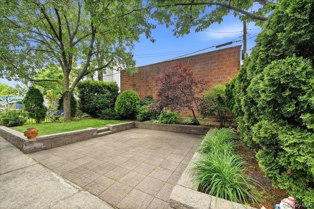 1843 Yates Avenue, Bronx, NY 10461