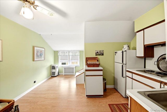 1843 Yates Avenue, Bronx, NY 10461