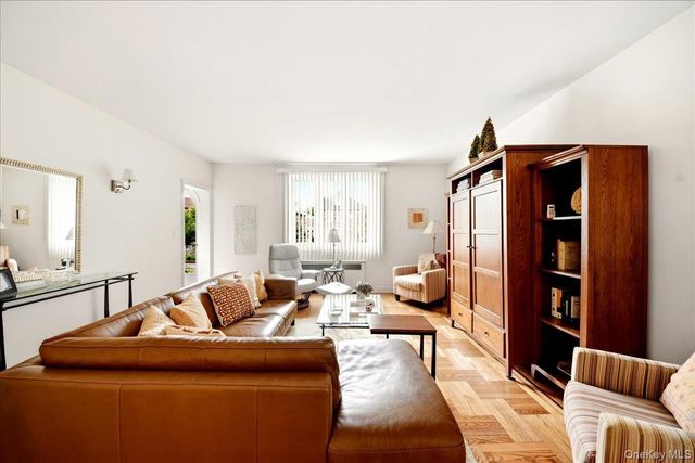 1843 Yates Avenue, Bronx, NY 10461