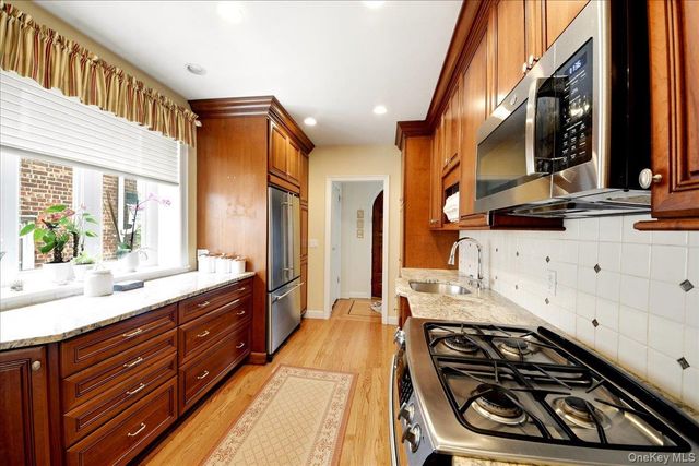 1843 Yates Avenue, Bronx, NY 10461