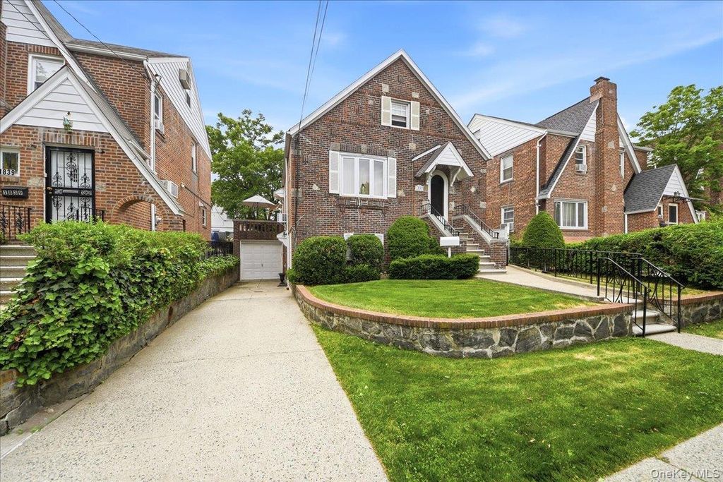 1843 Yates Avenue, Bronx, NY 10461