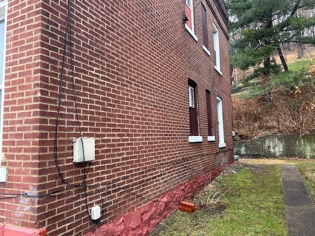 205 - 207 Welsh Avenue, Wilmerding, PA 15148