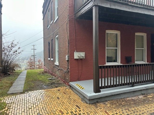 205 - 207 Welsh Avenue, Wilmerding, PA 15148