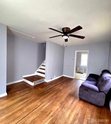 721 livingston Avenue, New Brunswick, NJ 08907