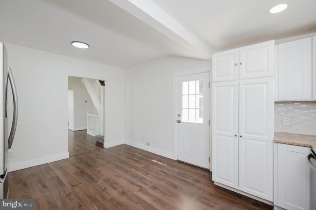 2906 OAK HILL AVE, Baltimore, MD 21207