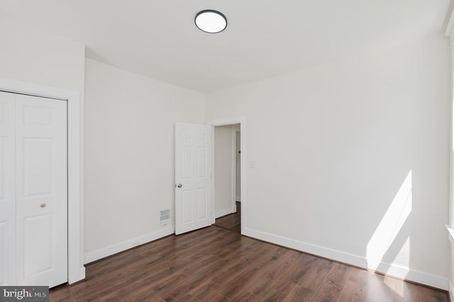 2906 OAK HILL AVE, Baltimore, MD 21207